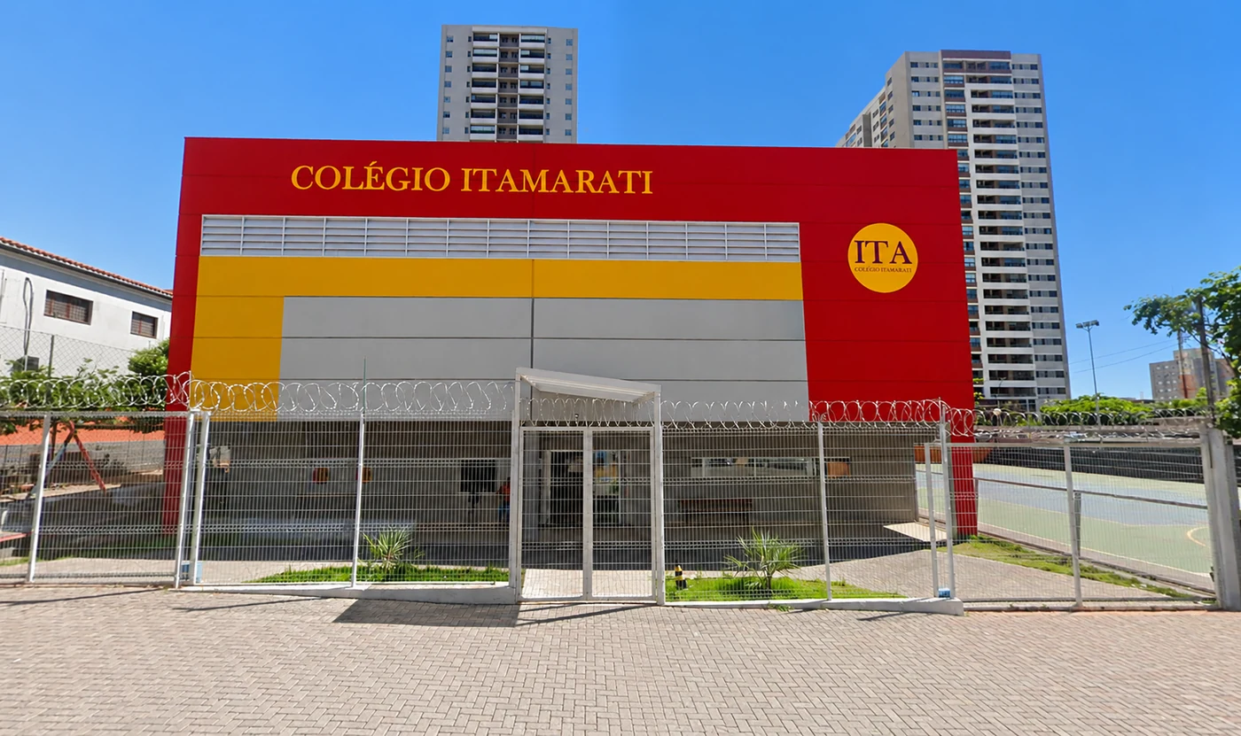 Fachada do Colégio Itamarati, no Jardim Irajá, em Ribeirão Preto